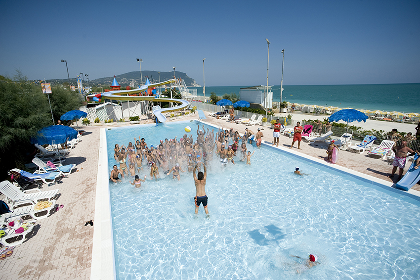 Piscina Centro Vacanze